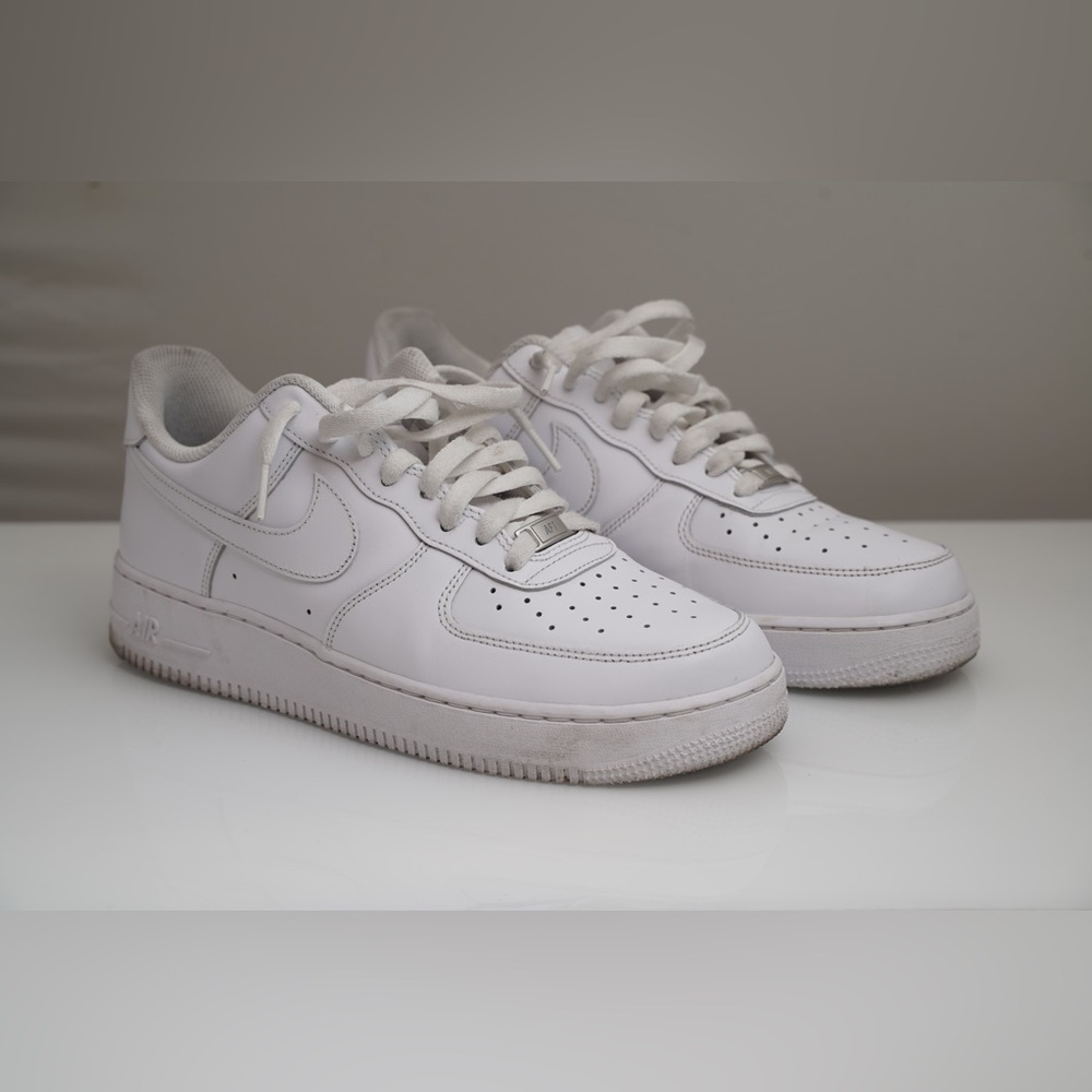 White Nike Air Force 1 ‘07 AF1 Low Sneakers